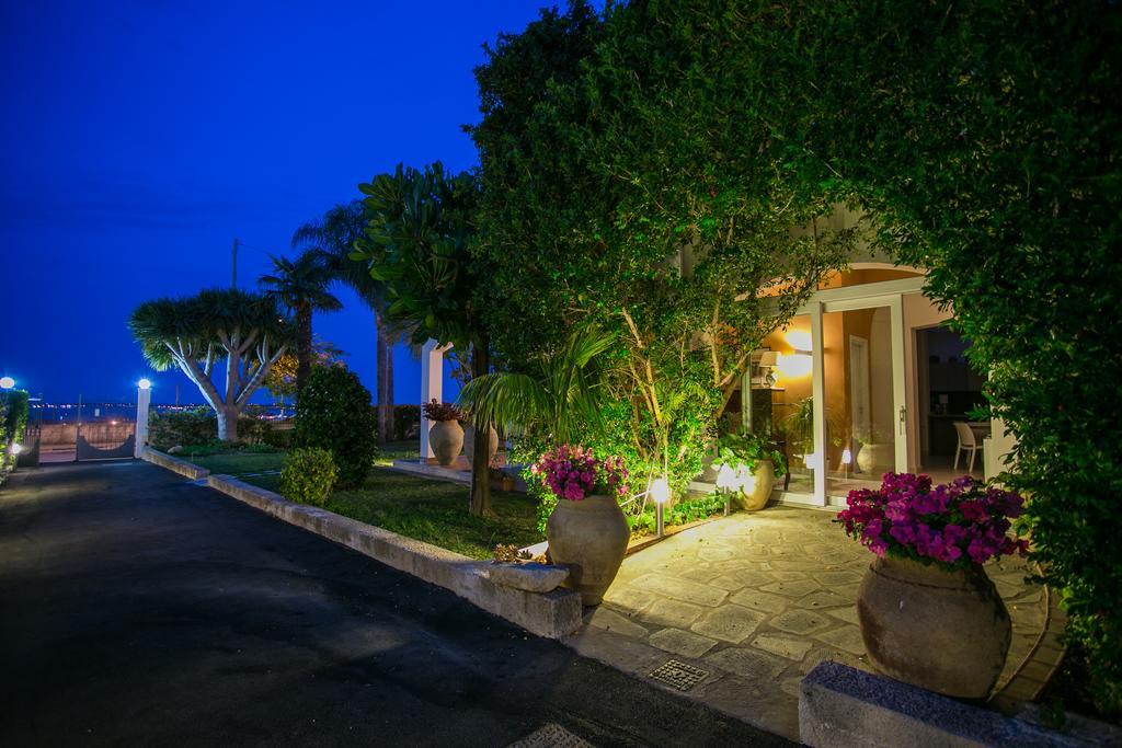 Temenos Villa By Ortigiaapartments Сиракузы Экстерьер фото
